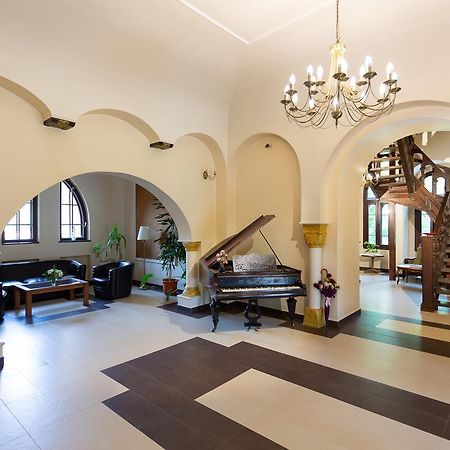 Casa Danielescu Hotell Târgu Jiu Eksteriør bilde