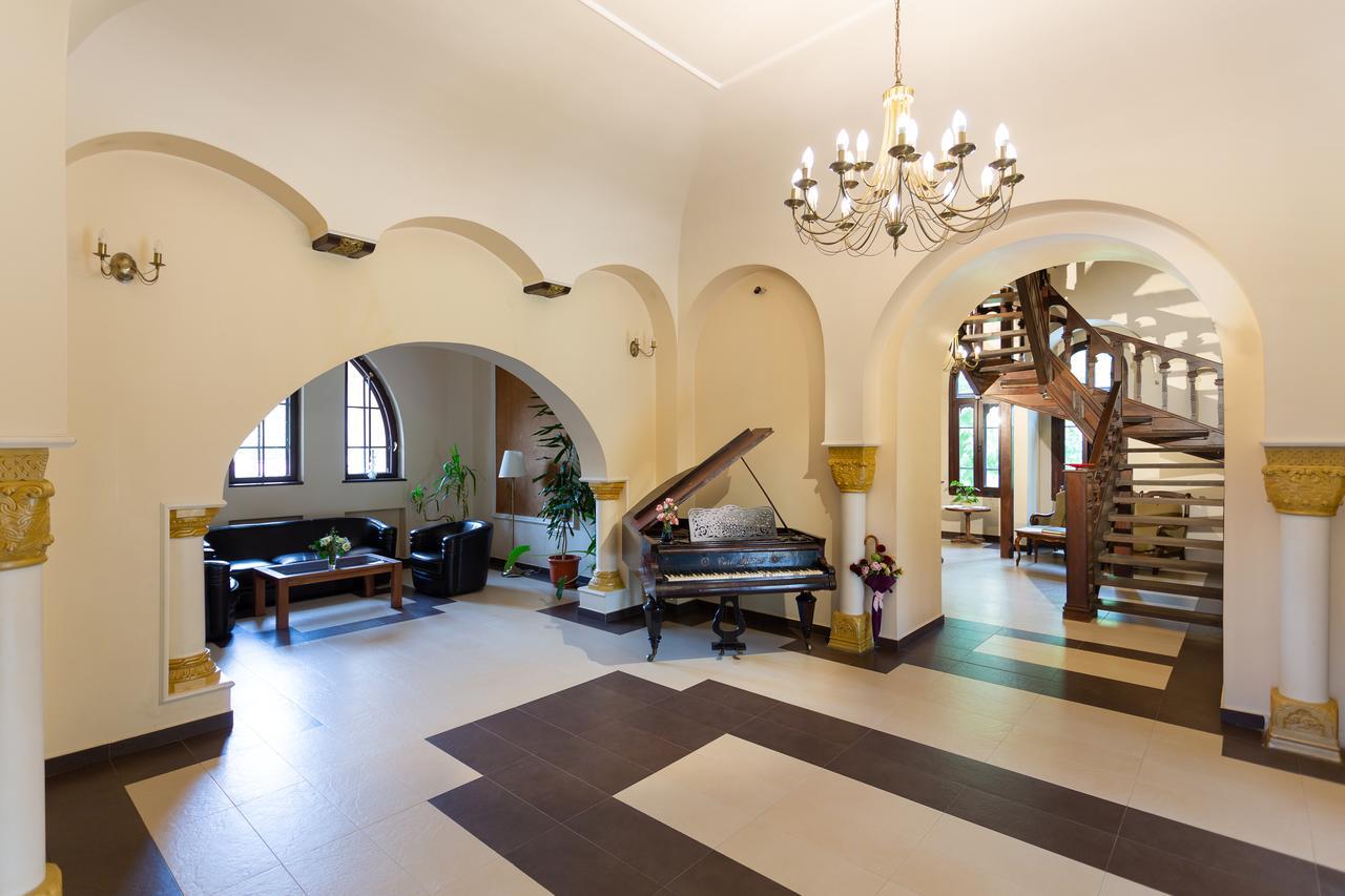 Casa Danielescu Hotell Târgu Jiu Eksteriør bilde