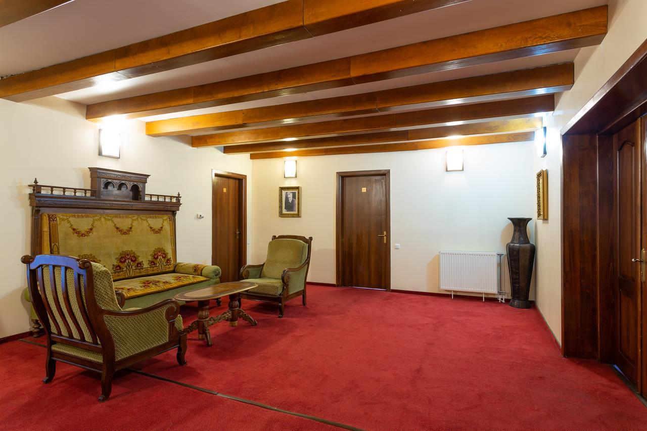 Casa Danielescu Hotell Târgu Jiu Eksteriør bilde